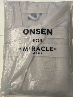Onsen Robe NWT  - Antimicrobial Cotton Gauze Robe  Size Large Color Oatmeal